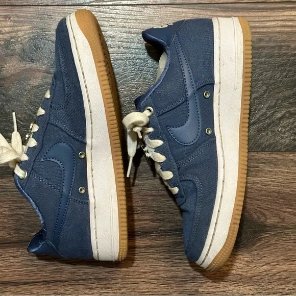 Nike Air Force 1 low top west coast Los Angeles boys shoes size 3.5Y