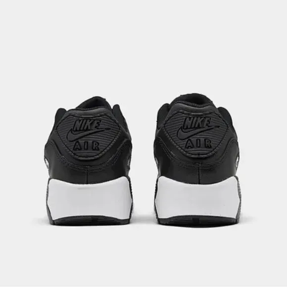 Nike Air Max 90 LTR Black Sneakers with Classic Design and Versatile Style