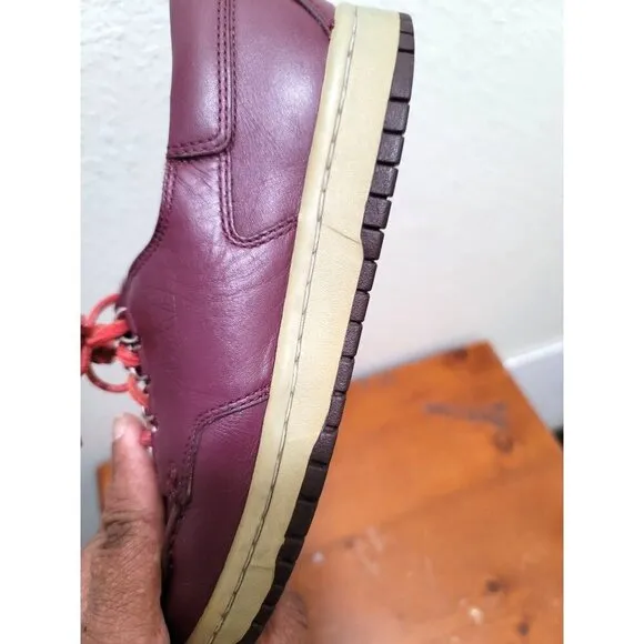Nike Classic Men's Burgundy Leather Casual Shoes With Lace-Up Size 9