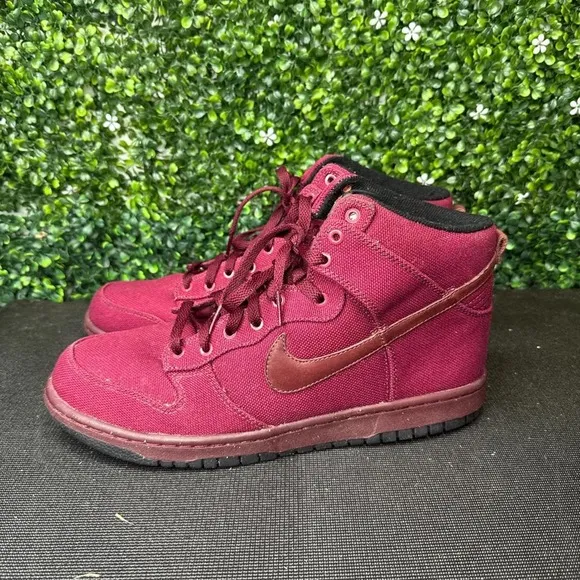 Nike Dunk Canvas High Red