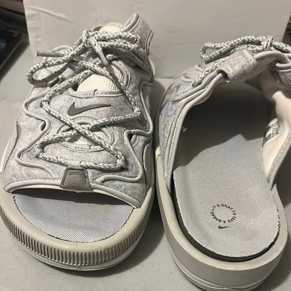 Nike Gray Athletic Sneakers with Textured Sole