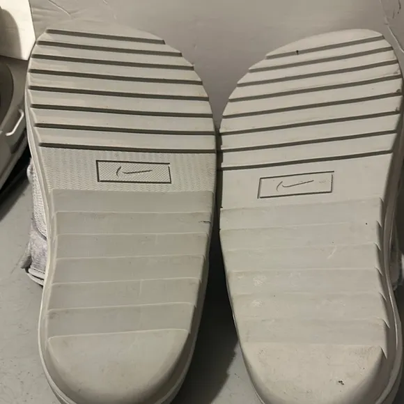Nike Gray Athletic Sneakers with Textured Sole