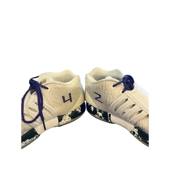 Nike Kyrie 7 Basketball Shoes Size 10.5 White Purple