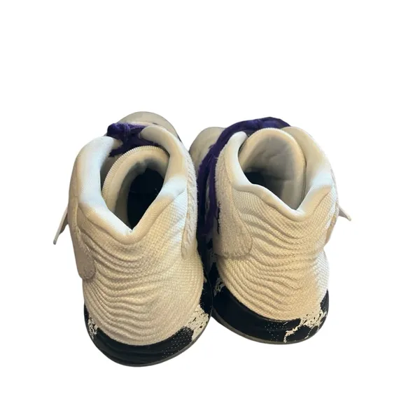 Nike Kyrie 7 Basketball Shoes Size 10.5 White Purple