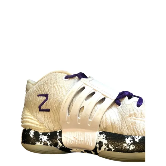 Nike Kyrie 7 Basketball Shoes Size 10.5 White Purple