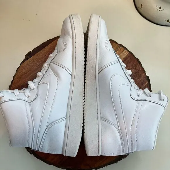 NIKE M7.5/W8.5 Unisex White Leather Sneakers High Tops Shoe