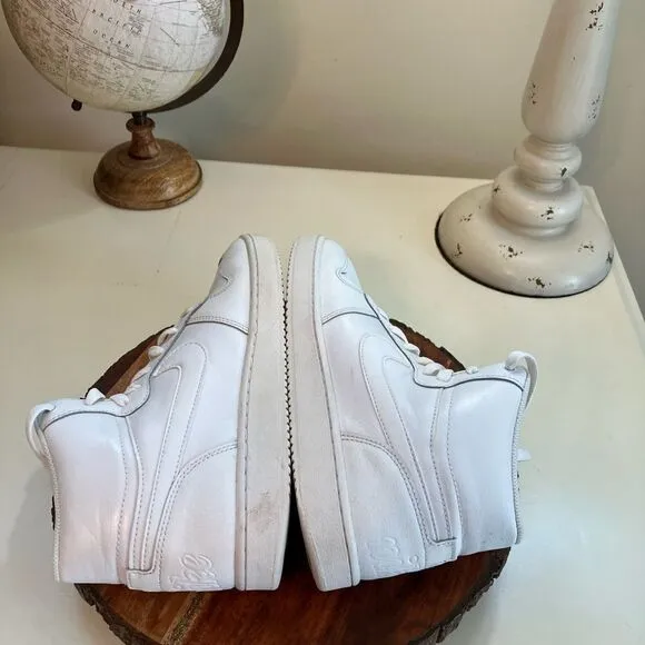 NIKE M7.5/W8.5 Unisex White Leather Sneakers High Tops Shoe