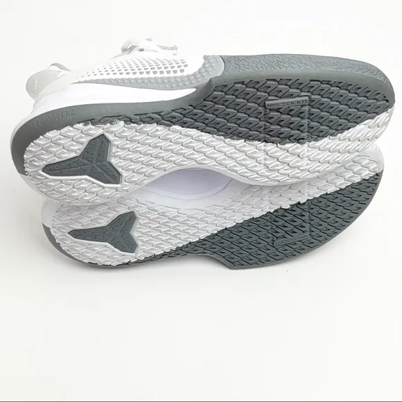 NIKE Mamba Fury White Wolf Gray Platinum Snakeskin Textured Athletic Sneakers