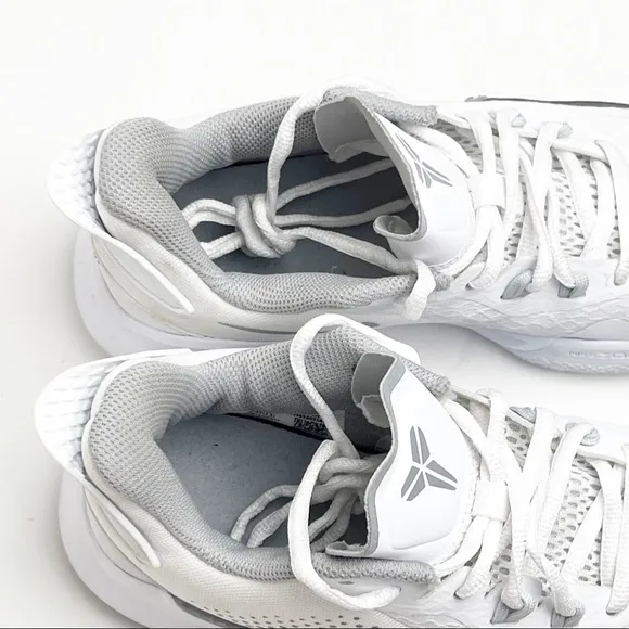 NIKE Mamba Fury White Wolf Gray Platinum Snakeskin Textured Athletic Sneakers
