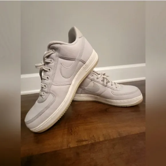 Nike Men's Air Force 1 Low Retro QS Canvas Sneakers Light Bone Size 11