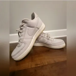 Nike Men's Air Force 1 Low Retro QS Canvas Sneakers Light Bone Size 11