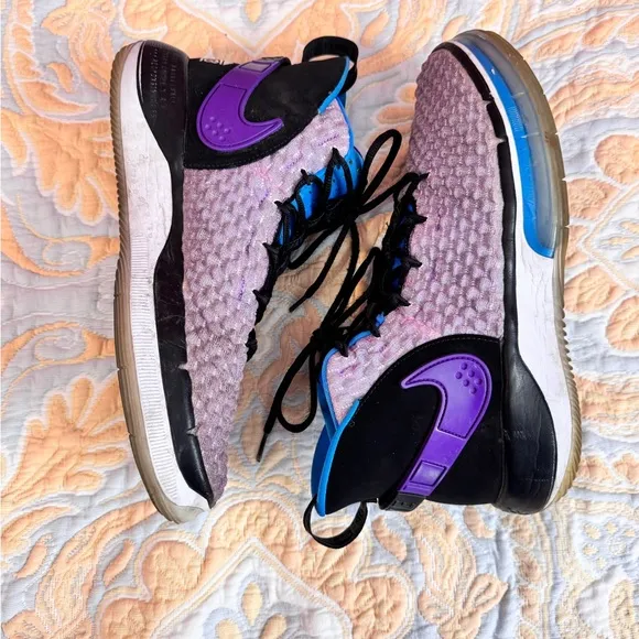 Nike Purple and Blue Sneakers