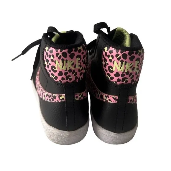 Nike sb blazer shoes pink black mid suede pink salt sneakers