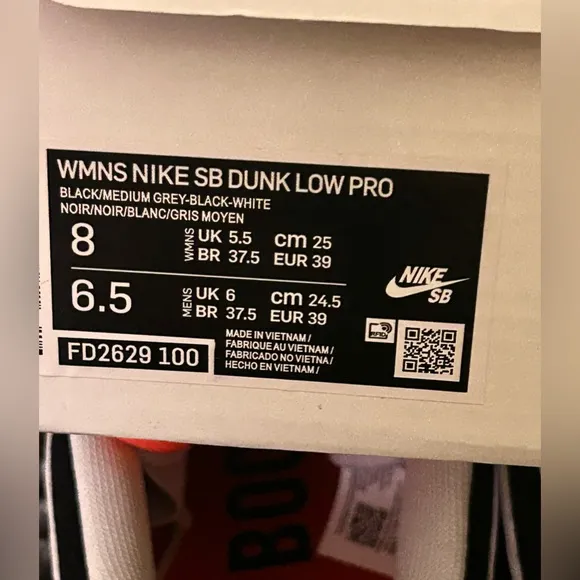 Nike TightBooth SB Dunk Low Pro Black and White Sneakers/Skateboard Shoes Size 8