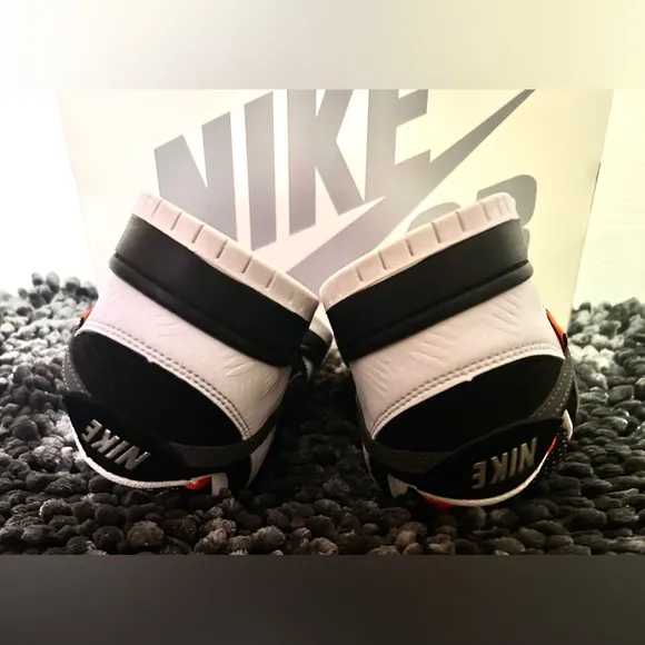 Nike TightBooth SB Dunk Low Pro Black and White Sneakers/Skateboard Shoes Size 8