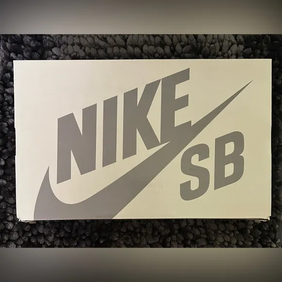 Nike TightBooth SB Dunk Low Pro Black and White Sneakers/Skateboard Shoes Size 8