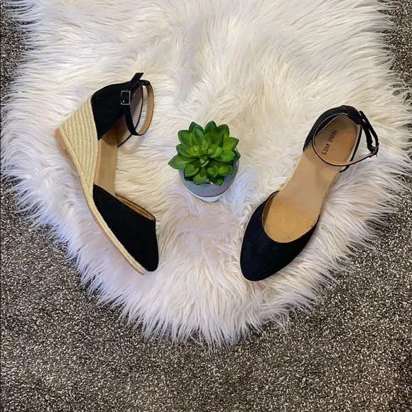 Nine West black espadrille wedges