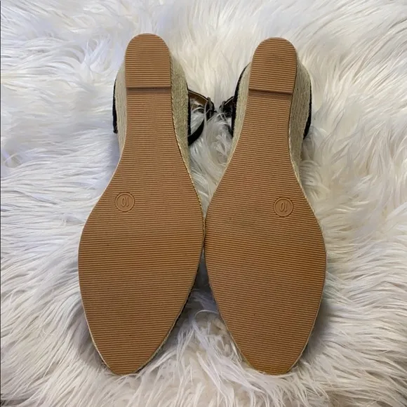 Nine West black espadrille wedges
