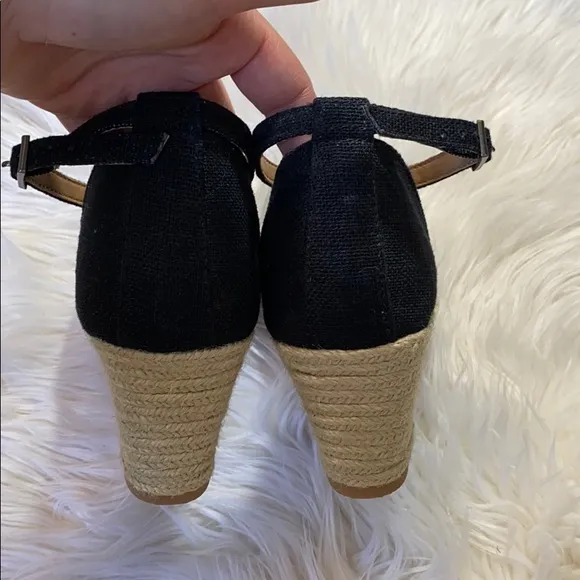 Nine West black espadrille wedges