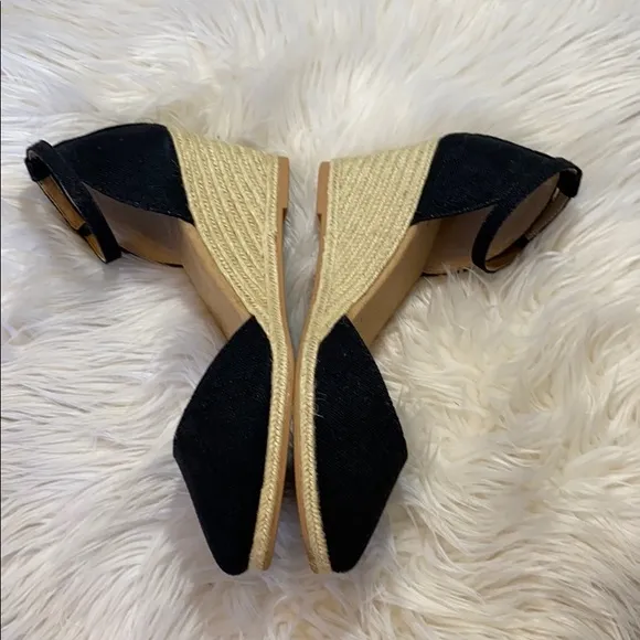 Nine West black espadrille wedges