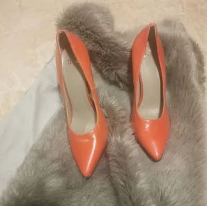 Noe leather shoes classic high heel size 37