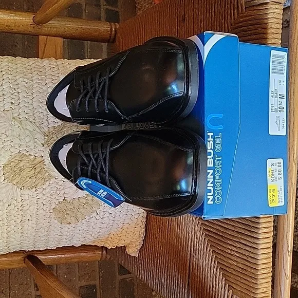 Nunn Bush Alex bike toe dress oxford, size 10.5