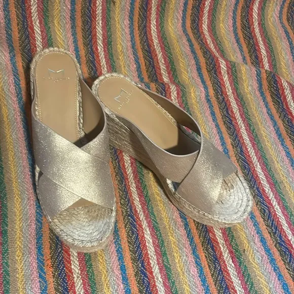 NWB Marc Fisher Aden Espadrille Platform Wedge Sandal Sz 9M