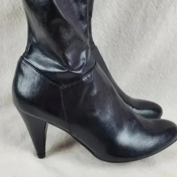 NWOB Chinese Laundry Kingdom over the knee boots