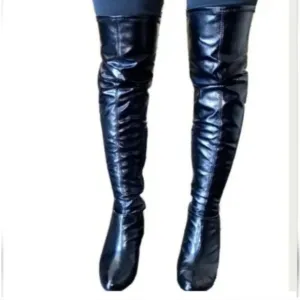 NWOB Chinese Laundry Kingdom over the knee boots