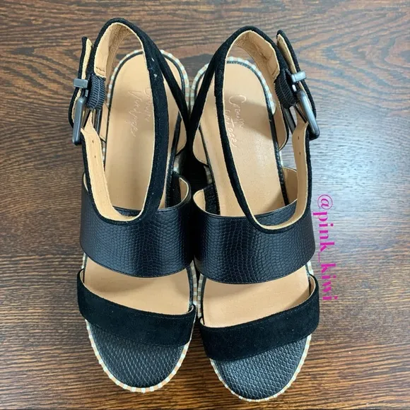 NWOB Crown Vintage Daylen Espadrille Wedge Sandal