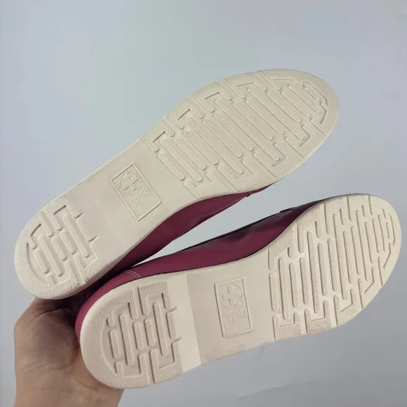 NWOB Dr. Martens Elia Pink Leather Boat Shoes Tassel White 7