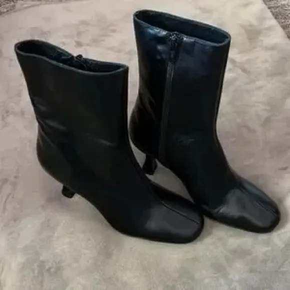 NWOB FREE PEOPLE Remy Heeled Boots Black Leather US 7