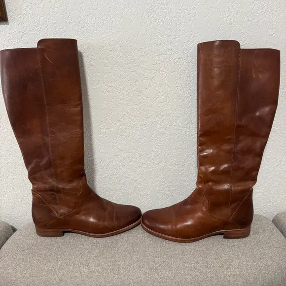 NWOB Frye Brown Frye Carly Shield Caramel Leather Tall Boots Size 9