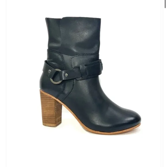 NWOB Oobash Lea Black Stack Heeled Boots Size 10