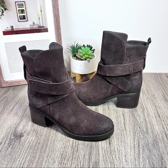 *NWOB Silent D | Brown Distressed Suede Tolarno Heeled Ankle Boots Size 38/7-7.5