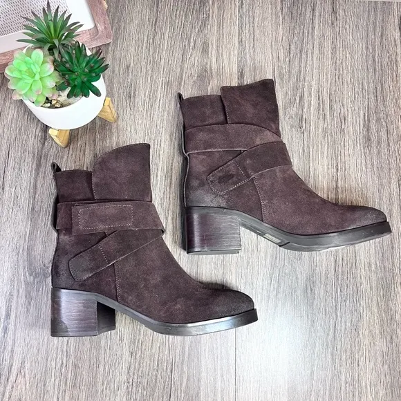 *NWOB Silent D | Brown Distressed Suede Tolarno Heeled Ankle Boots Size 38/7-7.5