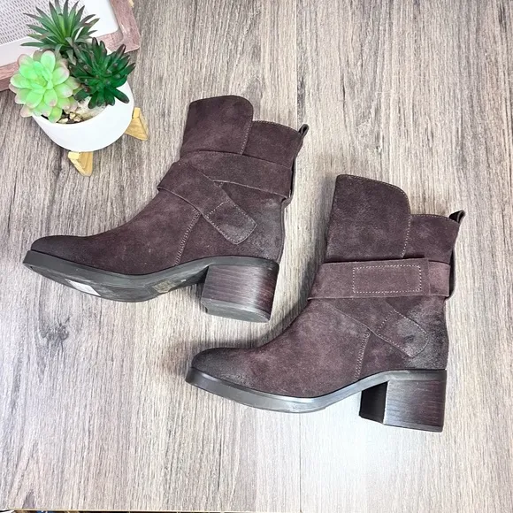 *NWOB Silent D | Brown Distressed Suede Tolarno Heeled Ankle Boots Size 38/7-7.5