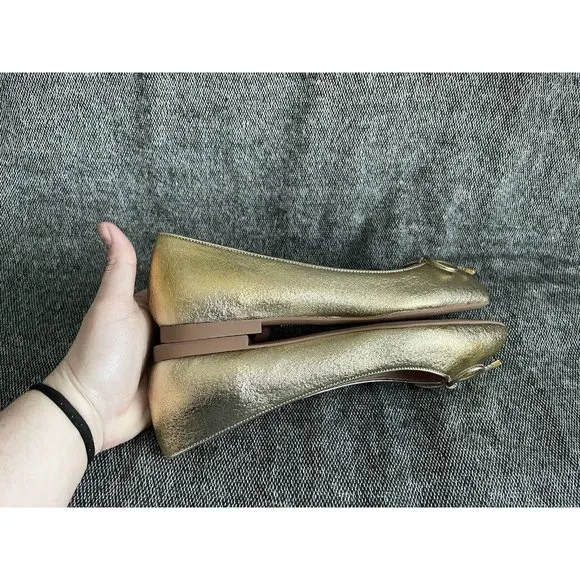 NWOB Stuart Weitzman Gold Leather Gabby Bow Flats 05-19 DA - Size 8M
