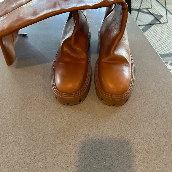 NWOB! Zara Genuine Flat Leather Tall Lug Sole Platform Pull On Boots