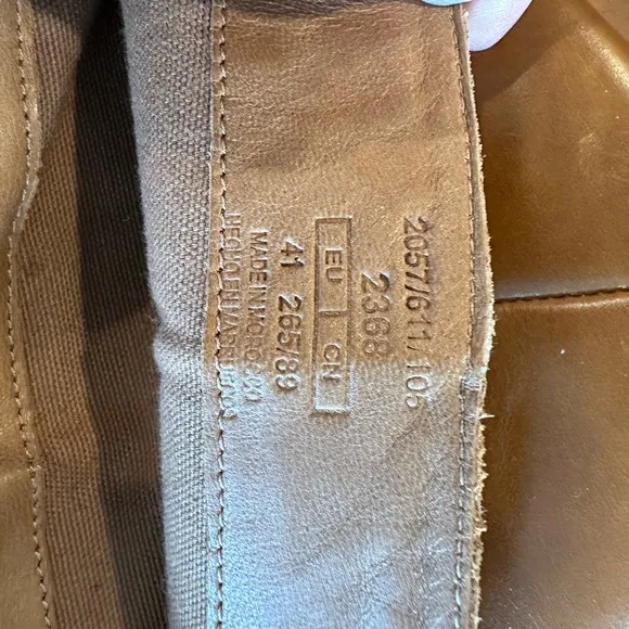 NWOB! Zara Genuine Flat Leather Tall Lug Sole Platform Pull On Boots