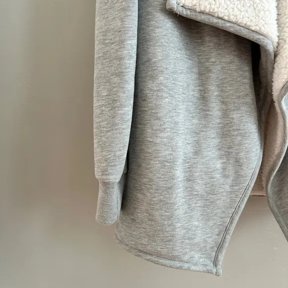 NWOT• Abercrombie &amp; Fitch • Easy Sherpa-Lined Cardigan