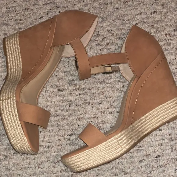 NWOT ANTONIO MELANI BOHO Tan Suede Espadrille Heels/Wedges/Platforms