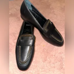 NWOT Aquatalia Black Ronda Chain Leather Loafer Flats 8 office goth preppy