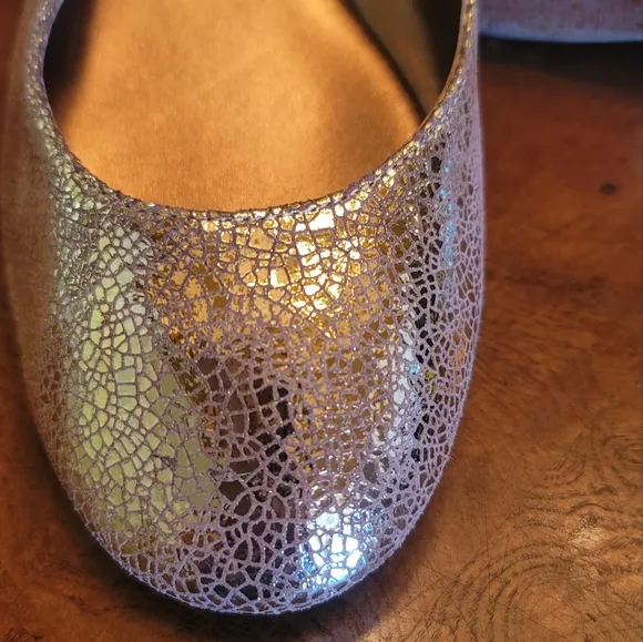 NWOT Banana Republic Round Gold Shimmer Metallic Speckled Leather Flat Shoes
