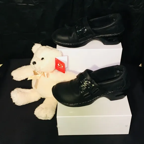 NWOT B.O.C. Black Oneya Clogs size 7 1/2 M