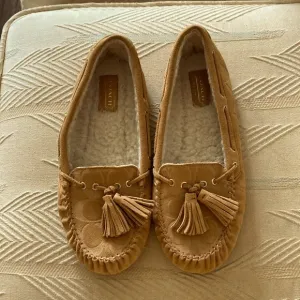 NWOT Coach Anita camel moccasins