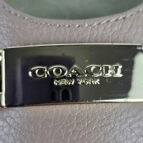 NWOT Coach Bianca Blush Pink Flats Pebbled Leather Gold Tone Plaque Size 6.5