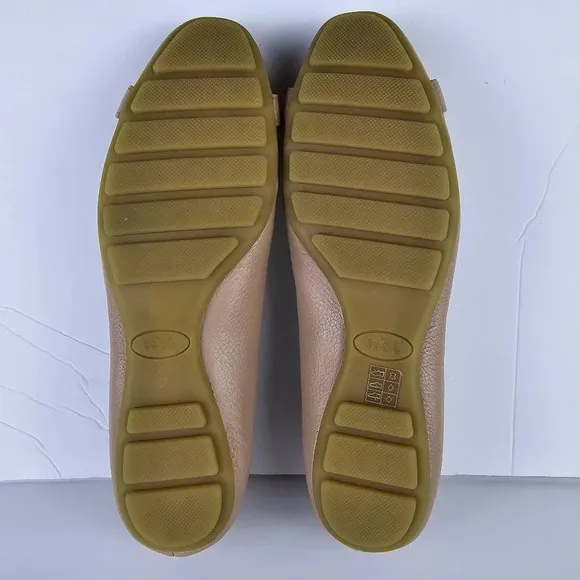 NWOT Coach Bianca Blush Pink Flats Pebbled Leather Gold Tone Plaque Size 6.5