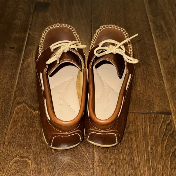 NWOT Elephantito Regatta Boat Shoes - Natural Leather - 3 Big Kid