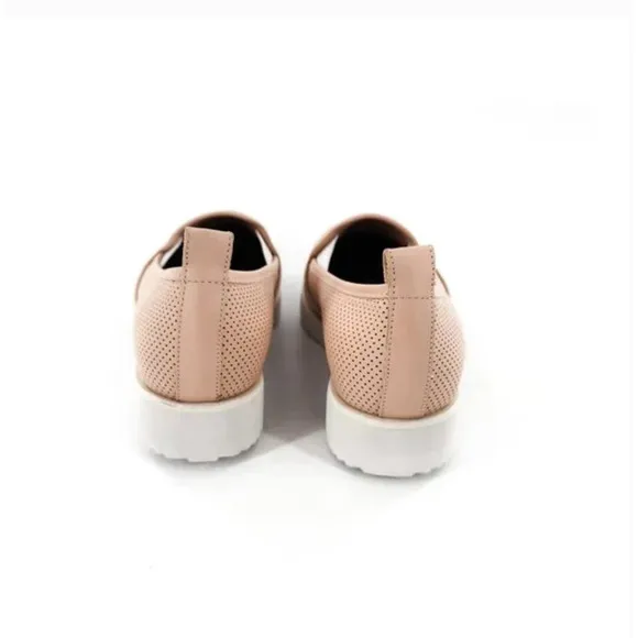 NWOT Everlane Street Shoe 9.5 Modern Loafer Neutral Tan Perforated Leather Flats